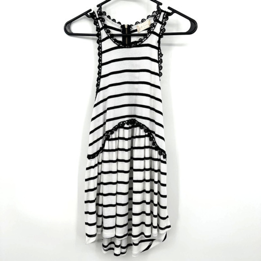 Altar'd State size Small white with black stripes and black crochet‎ accents